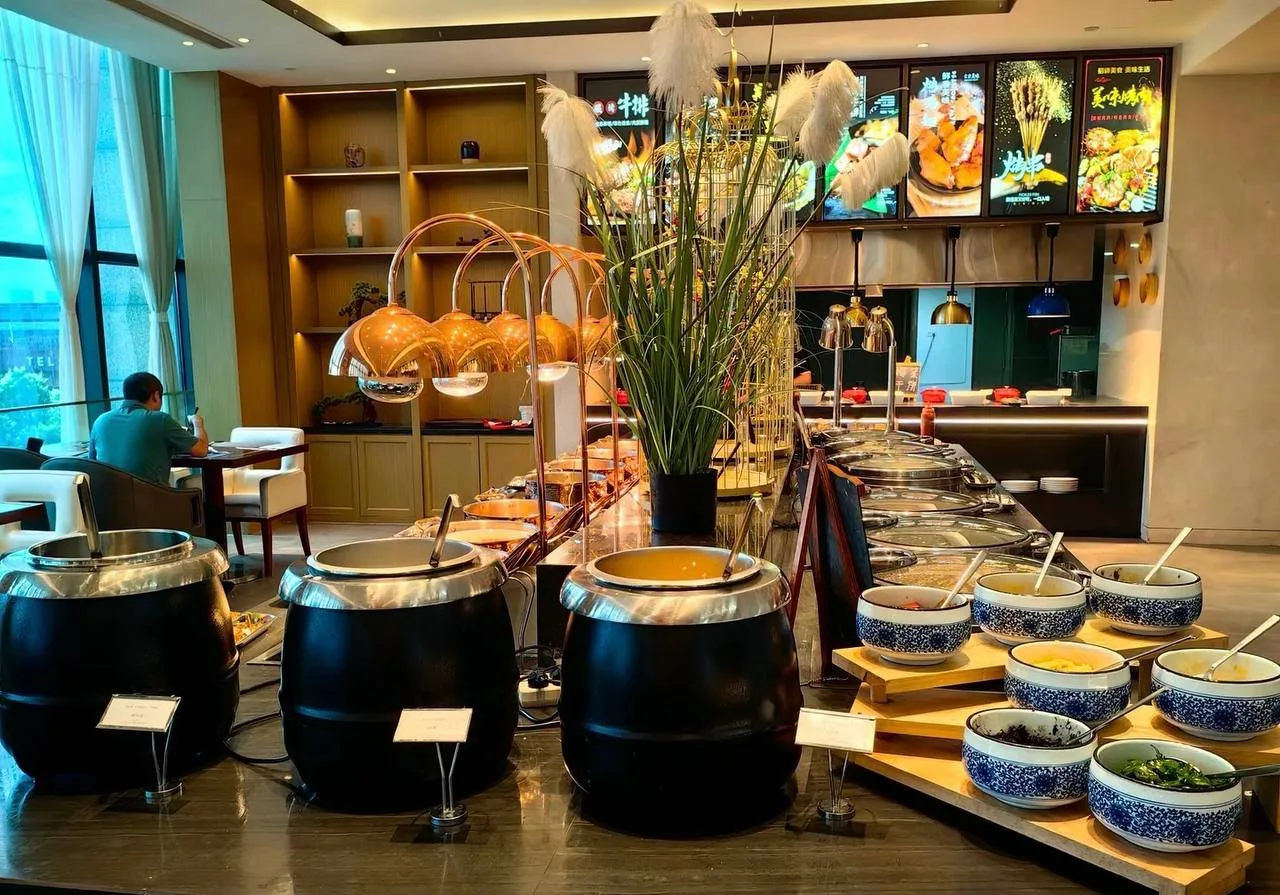 餐厅自助餐区域
